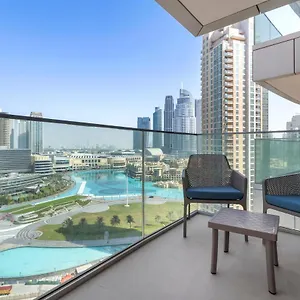 شقة Welhome - Luxury Facing Burj Khalifa With Terrace, دبي