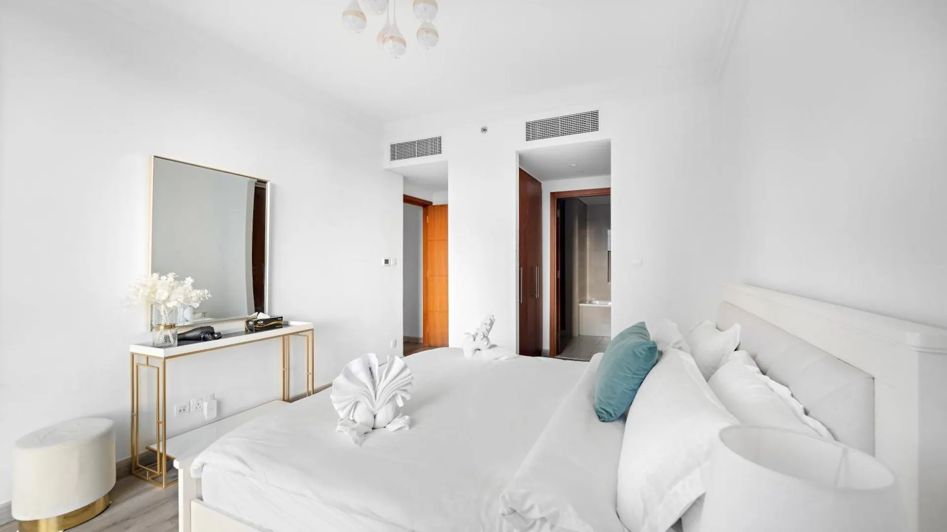 First Class 2Br With Full Burj Khalifa And Fountain View دبي