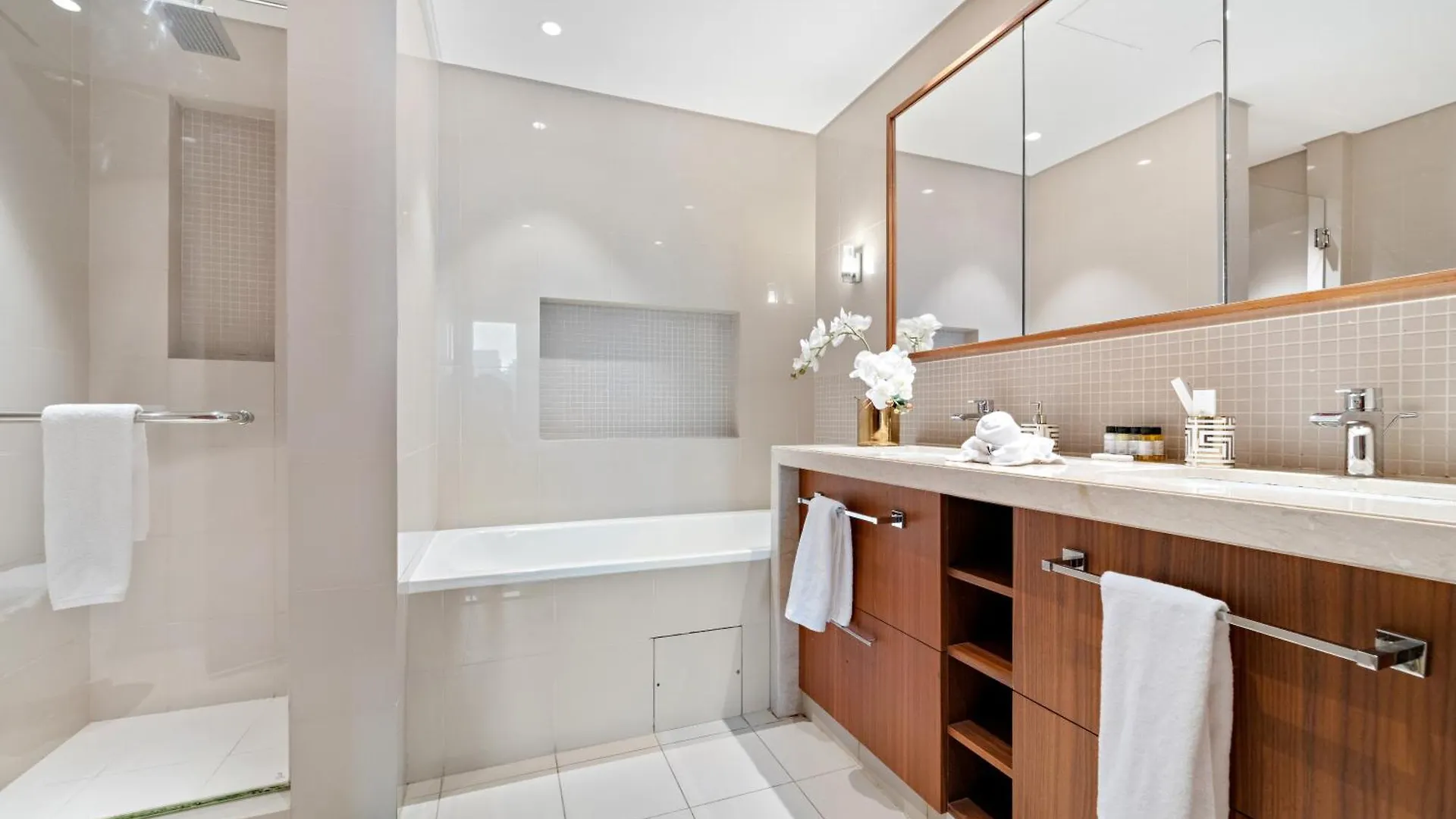 شقة First Class 2Br With Full Burj Khalifa And Fountain View دبي