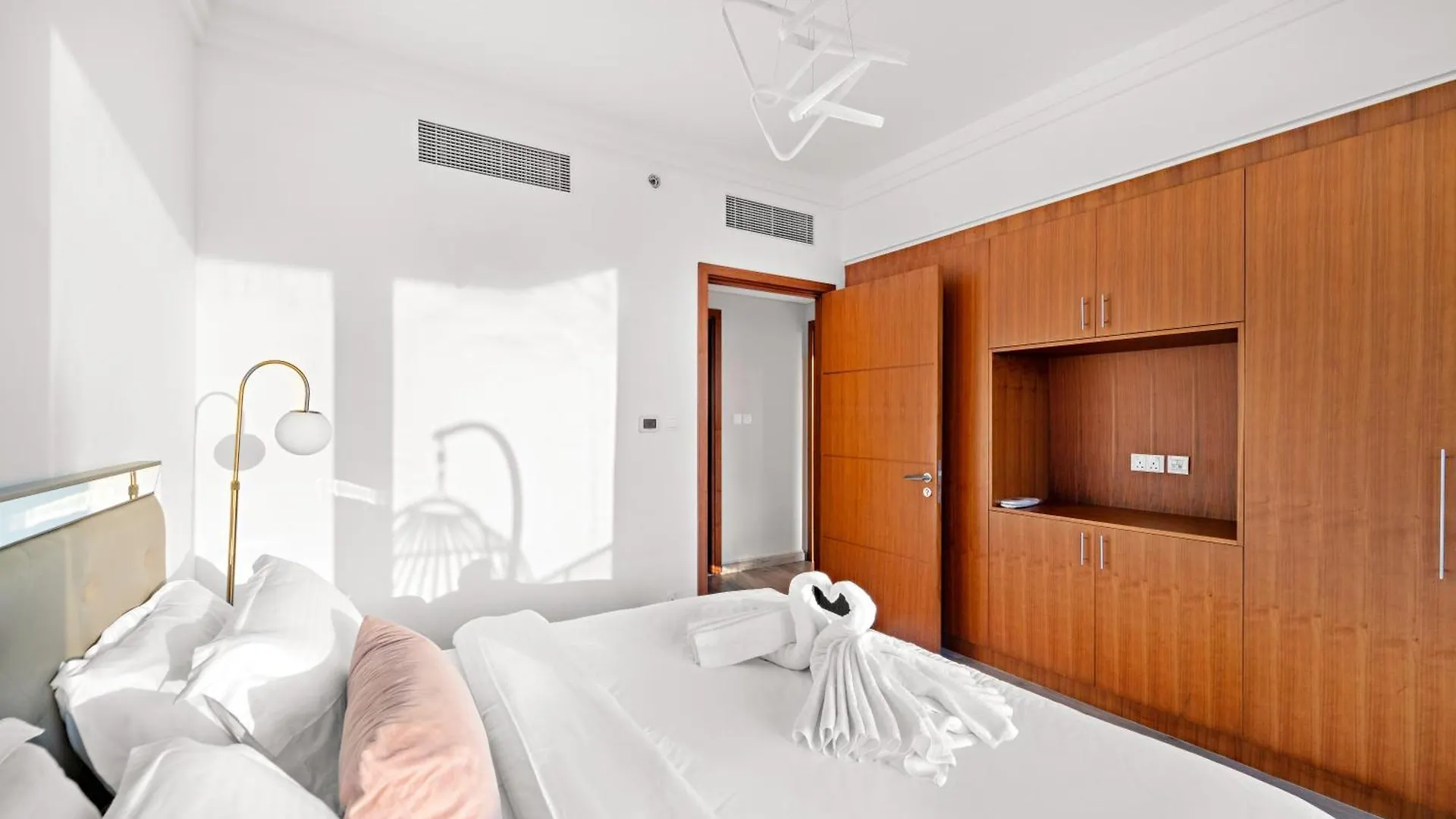 First Class 2Br With Full Burj Khalifa And Fountain View دبي